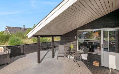 Teoline - 500M to the Fjord: Huis, Huis, Deur, Dak, Verblijf, Landgoed, Tuin, Schaduw, Siding, Werf