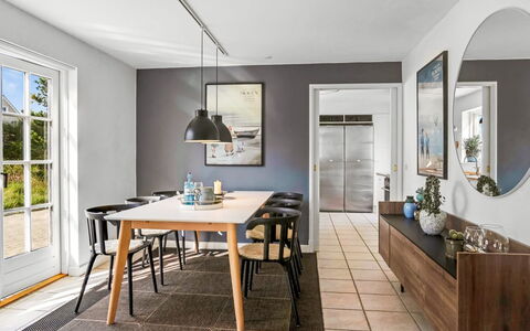Ingmarie - 1Km from the Sea: Dak, Huis, Huis, Verblijf, Siding, Landgoed, Oprit, Garden Gebouwen, Werf, Schuur
