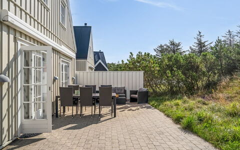 Ingmarie - 1Km from the Sea: Dak, Huis, Huis, Verblijf, Siding, Landgoed, Oprit, Garden Gebouwen, Werf, Schuur