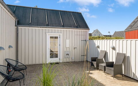 Ingmarie - 1Km from the Sea: Dak, Huis, Huis, Verblijf, Siding, Landgoed, Oprit, Garden Gebouwen, Werf, Schuur