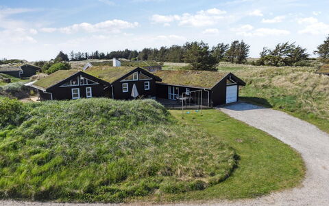 Alrune - 800M from the Sea: Gras, Hout, Landelijk Gebied, Struik, Verblijf, Dak, Plain, Land Lot, Huis, Groundcover