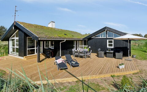 Alrune - 800M from the Sea: Gras, Hout, Landelijk Gebied, Struik, Verblijf, Dak, Plain, Land Lot, Huis, Groundcover