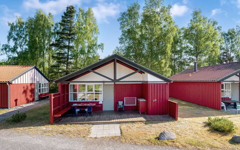 Hira - 300M from the Sea: Dak, Huis, Huis, Verblijf, Deur, Siding, Dek, Veranda, Plank, Hardwood