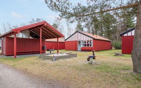 Hira - 300M from the Sea: Dak, Huis, Huis, Verblijf, Deur, Siding, Dek, Veranda, Plank, Hardwood