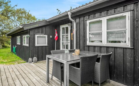 Danko - 1.5Km from the Sea: Hout, Plank, Hardwood, Dek, Verblijf, Schaduw, Siding, Beits, Garden Gebouwen, Veranda
