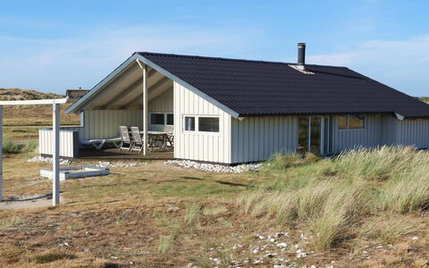 Stian - 200M from the Sea: Thatching, Verblijf, Huis, Dak, Huis, Boerderij, Hut, Landgoed, Dorp