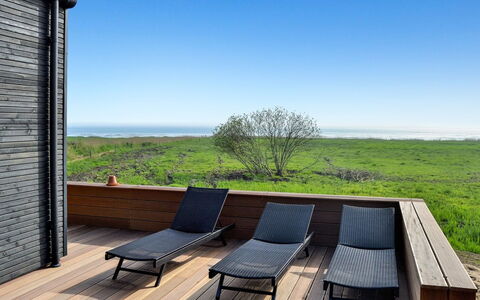 Rudolf - 95M from the Sea: Houten Vloer, Hout, Verdieping, Flooring, Hardwood, Dek, Plank, Samengesteld Materiaal, Boardwalk, Beits