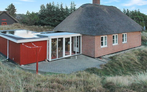 Zuzan - 500M from the Sea: Huis, Dak, Huis, Verblijf, Schuur, Garden Gebouwen, Siding, Werf, Blokhut, Hut