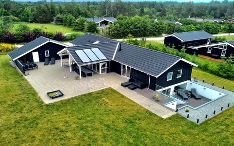 Ancel - 1.7Km from the Sea: Zwembad, Buitenmeubels, Meubilair, Toevlucht, Flagstone, Eco Hotel, Schaduw, Stoel, Vrije Tijd, Landgoed