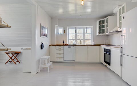 Starki - 800M from the Sea: Flooring, Hout, Plafond, Verdieping, Interieur Ontwerp, Houten Vloer, Keuken, Huis, Appartement, Kamer