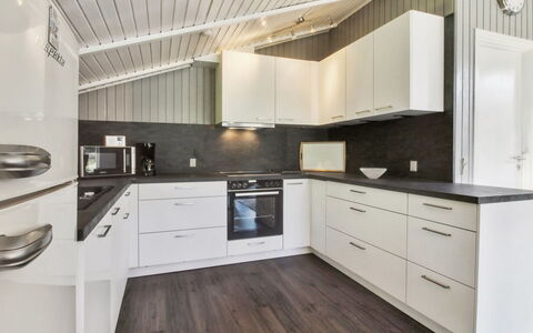 Cajsa - 1.5Km from the Sea: Dak, Huis, Huis, Verblijf, Deur, Siding, Dek, Veranda, Plank, Hardwood