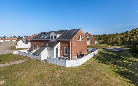 Niilo - 1.7Km from the Sea: Gras, Grasland, Landschap, Ecoregio, Plain, Plantengemeenschap, Land Lot, Buitenmeubels, Prairie, Shrubland
