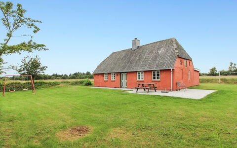 Eduard - 4.3Km from the Sea: Huis, Dak, Huis, Verblijf, Schuur, Garden Gebouwen, Siding, Werf, Blokhut, Hut