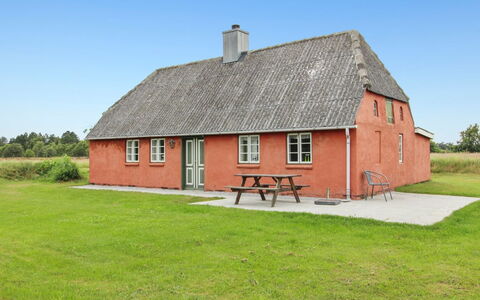 Eduard - 4.3Km from the Sea: Huis, Dak, Huis, Verblijf, Schuur, Garden Gebouwen, Siding, Werf, Blokhut, Hut