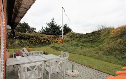 Lioba - 400M from the Sea: Dak, Huis, Huis, Verblijf, Siding, Landgoed, Oprit, Garden Gebouwen, Werf, Schuur