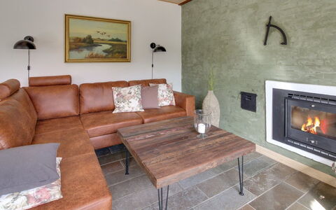 Lioba - 400M from the Sea: Dak, Huis, Huis, Verblijf, Siding, Landgoed, Oprit, Garden Gebouwen, Werf, Schuur