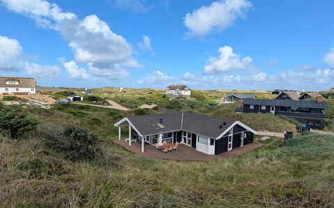 Asvalde - 150M from the Sea: Dak, Huis, Huis, Verblijf, Siding, Landgoed, Oprit, Garden Gebouwen, Werf, Schuur
