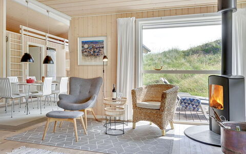 Asvalde - 150M from the Sea: Dak, Huis, Huis, Verblijf, Siding, Landgoed, Oprit, Garden Gebouwen, Werf, Schuur