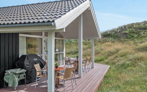 Asvalde - 150M from the Sea: Dak, Huis, Huis, Verblijf, Siding, Landgoed, Oprit, Garden Gebouwen, Werf, Schuur