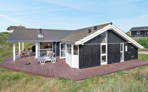 Asvalde - 150M from the Sea: Dak, Huis, Huis, Verblijf, Siding, Landgoed, Oprit, Garden Gebouwen, Werf, Schuur