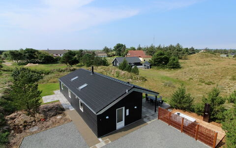 Soili - 1.2Km from the Sea: Dak, Huis, Huis, Verblijf, Deur, Siding, Dek, Veranda, Plank, Hardwood