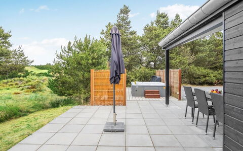 Soili - 1.2Km from the Sea: Dak, Huis, Huis, Verblijf, Deur, Siding, Dek, Veranda, Plank, Hardwood