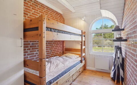 Pasi - 1.2Km from the Sea: Hout, Stapelbed, Verdieping, Slaapkamer, Beits, Plafond, Appartement, Hardwood, Bed, Slaapzaal