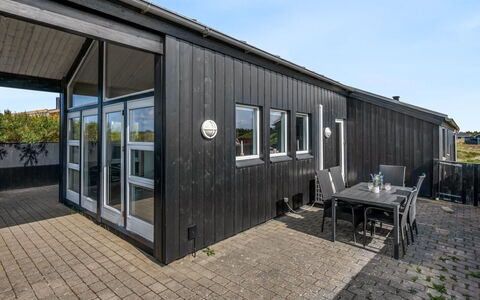 Temjana - from the Sea: Huis, Dak, Huis, Verblijf, Schuur, Garden Gebouwen, Siding, Werf, Blokhut, Hut