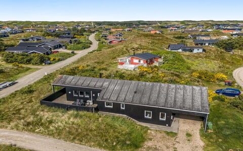 Temjana - from the Sea: Huis, Dak, Huis, Verblijf, Schuur, Garden Gebouwen, Siding, Werf, Blokhut, Hut