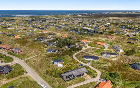 Temjana - from the Sea: Huis, Dak, Huis, Verblijf, Schuur, Garden Gebouwen, Siding, Werf, Blokhut, Hut