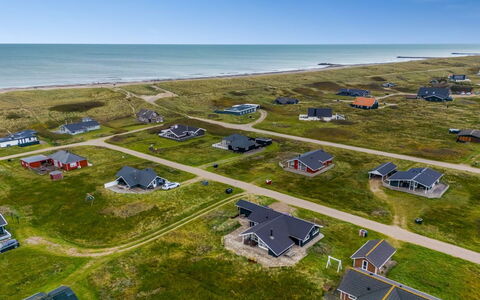 Sochyeta - 150M from the Sea: Dak, Huis, Huis, Verblijf, Siding, Landgoed, Oprit, Garden Gebouwen, Werf, Schuur