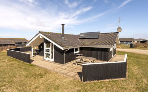 Hildegunda - 950M from the Sea: Gras, Huis, Dak, Huis, Verblijf, Struik, Land Lot, Landelijk Gebied, Boerderij, Groundcover
