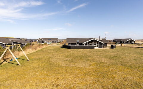 Hildegunda - 950M from the Sea: Gras, Huis, Dak, Huis, Verblijf, Struik, Land Lot, Landelijk Gebied, Boerderij, Groundcover