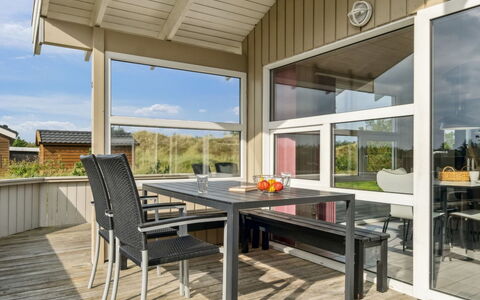 Zoya - 900M from the Sea: Dak, Huis, Huis, Verblijf, Siding, Landgoed, Oprit, Garden Gebouwen, Werf, Schuur