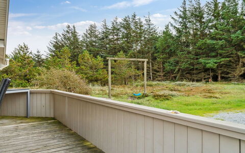 Zoya - 900M from the Sea: Dak, Huis, Huis, Verblijf, Siding, Landgoed, Oprit, Garden Gebouwen, Werf, Schuur