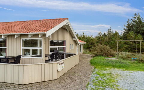 Zoya - 900M from the Sea: Dak, Huis, Huis, Verblijf, Siding, Landgoed, Oprit, Garden Gebouwen, Werf, Schuur