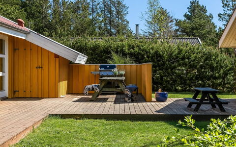 Vetle - 2.8Km from the Sea: Dak, Huis, Huis, Verblijf, Siding, Landgoed, Oprit, Garden Gebouwen, Werf, Schuur