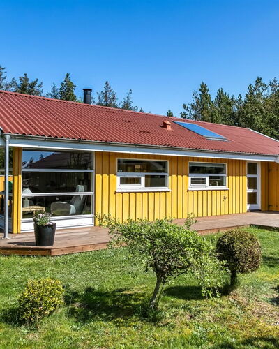 Vetle - 2.8Km from the Sea