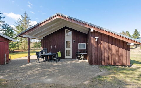 Herwarth - 3.3Km from the Sea: Dak, Huis, Huis, Verblijf, Siding, Landgoed, Oprit, Garden Gebouwen, Werf, Schuur