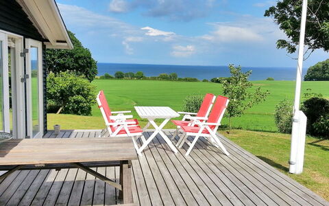 Hoimar - 400M from the Sea: Dak, Huis, Huis, Verblijf, Deur, Siding, Dek, Veranda, Plank, Hardwood