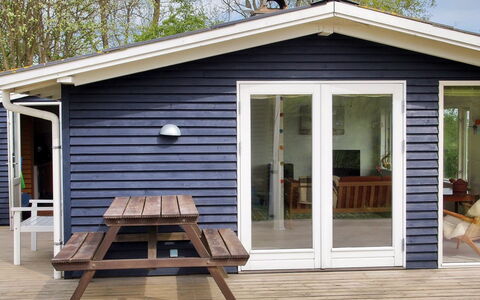 Hoimar - 400M from the Sea: Dak, Huis, Huis, Verblijf, Deur, Siding, Dek, Veranda, Plank, Hardwood