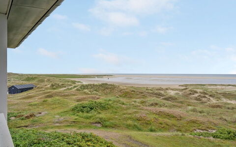 Edelina - 50M from the Sea: Gebouw, Huis, Venster, Huis, Dak, Woongebied, Struik, Verblijf, Land Lot