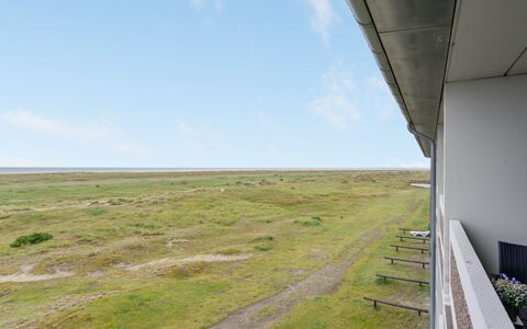 Edelina - 50M from the Sea: Gebouw, Huis, Venster, Huis, Dak, Woongebied, Struik, Verblijf, Land Lot