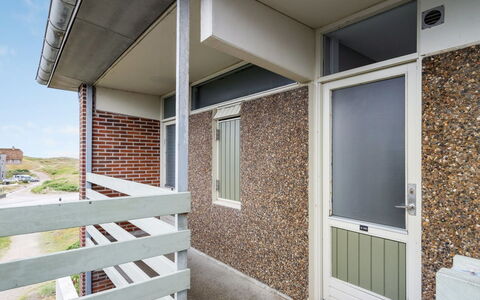 Edelina - 50M from the Sea: Gebouw, Huis, Venster, Huis, Dak, Woongebied, Struik, Verblijf, Land Lot