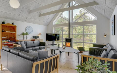 Jenna - 1.4Km from the Sea: Gras, Huis, Dak, Huis, Verblijf, Struik, Land Lot, Landelijk Gebied, Boerderij, Groundcover
