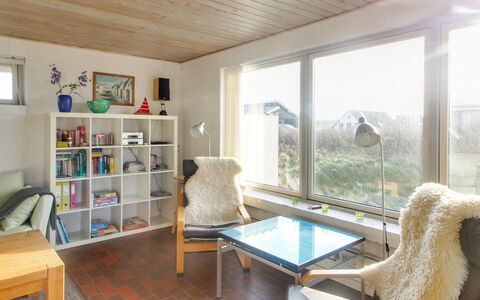 Ågot - 75M from the Sea: Hout, Huis, Veranda, Dek, Hardwood, Dak, Beits, Houten Vloer, Eco Hotel
