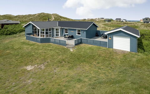 Fabiana - 350M from the Sea: Hout, Dak, Architectuur, Huis, Huis, Verblijf, Siding, Hardwood, Helling, Landgoed