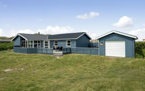 Fabiana - 350M from the Sea: Hout, Dak, Architectuur, Huis, Huis, Verblijf, Siding, Hardwood, Helling, Landgoed