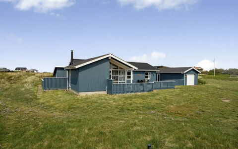 Fabiana - 350M from the Sea: Hout, Dak, Architectuur, Huis, Huis, Verblijf, Siding, Hardwood, Helling, Landgoed