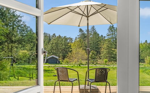 Nayati - 2Km from the Sea: Hout, Huis, Veranda, Dek, Hardwood, Dak, Beits, Houten Vloer, Eco Hotel
